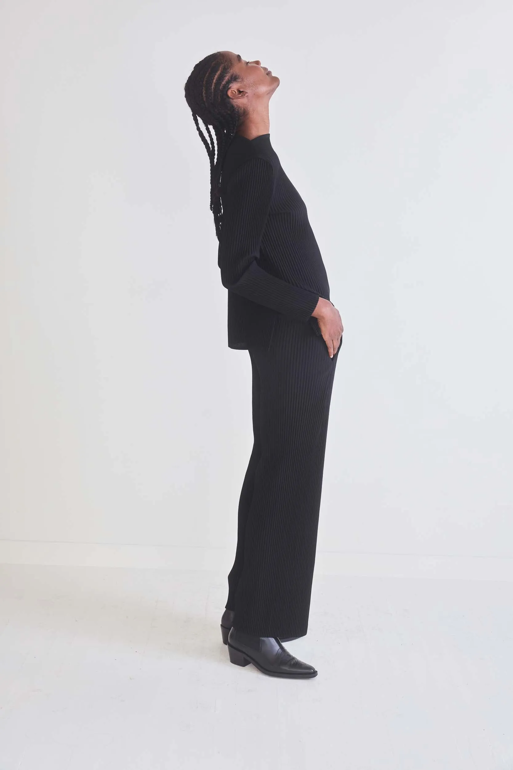 Masterful Plissé Pleated Pants