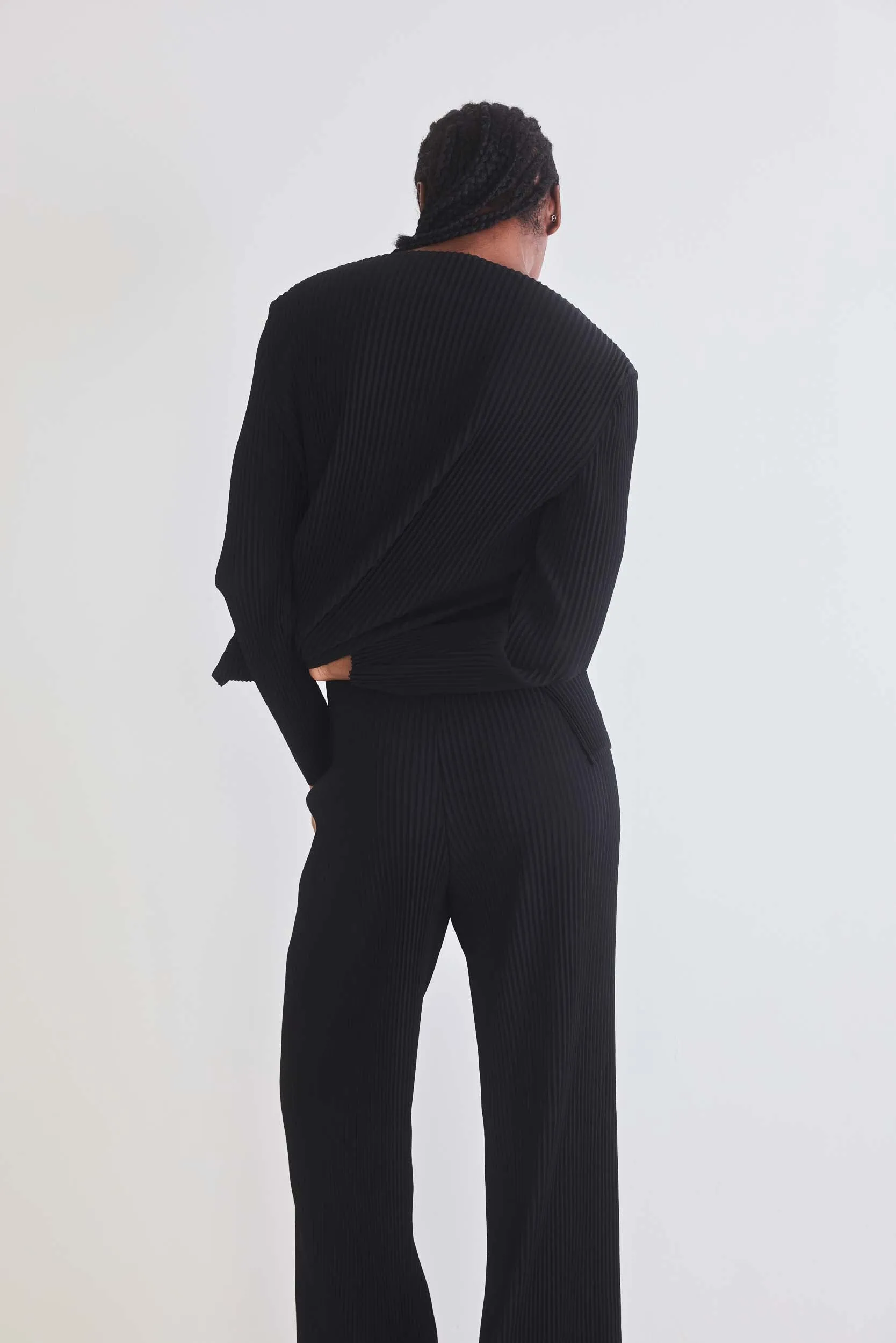 Masterful Plissé Pleated Pants